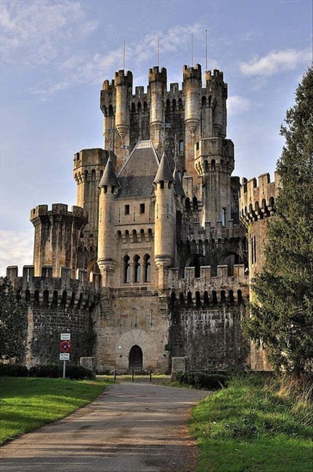 Butron Castle, Basque Country, Spain - Dump A Day