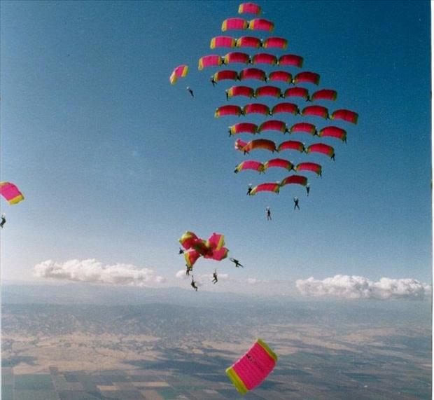 parachute-fail-having-a-bad-day.jpg