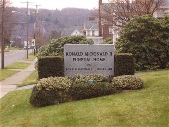 funny funeral home names (14)