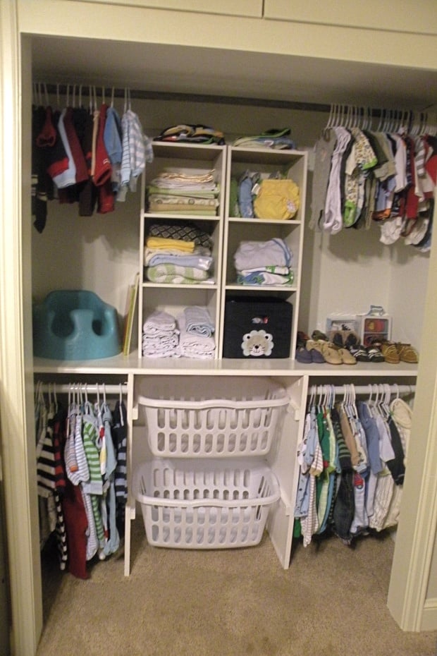 laundry baskets in the closet - Dump A Day